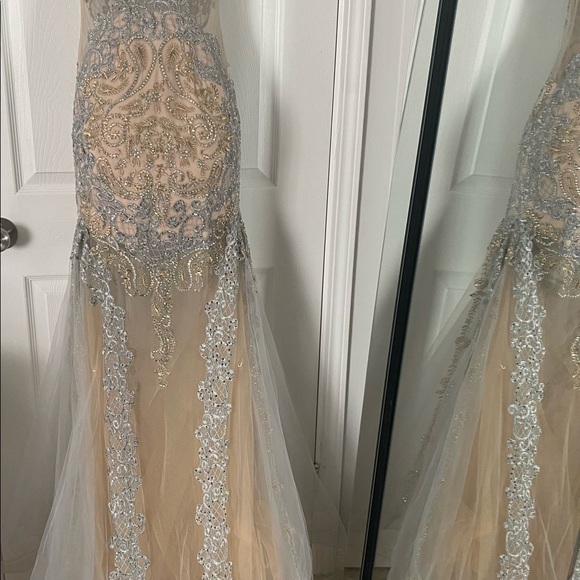 Size 0-2 - Picture 3 of 6